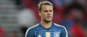 Angestrengte Erklärungsversuche: Manuel Neuer nimmt erstmals Stellung zum Fall Özil und zum WM-Aus der Nationalelf.