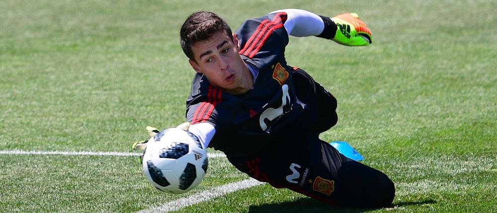 Erst 24, und schon eine millionenschwere Last auf seinen Schultern: Spaniens Nationaltorwart Kepa musste 80 Millionen Euro zahlen, damit er wechseln darf.