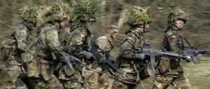 Vorwärts, es geht zurück! Eine Wehrpflicht bringt die Gesellschaft nicht weiter. Und die Bundeswehr schon gar nicht.