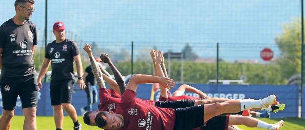 Der Klassenlehrer. Trainer Michael Köllner kann gut mit jungen Spielern. Davon hat der 48-Jährige viele in seinem Team.