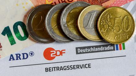 Der Beitragsservice von ARD, ZDF und Deutschlandradio hat in diesem Sommer bereits rund 800 000 Menschen angeschrieben, um zu klären, ob sie beitragspflichtig sind.