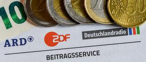 Der Beitragsservice von ARD, ZDF und Deutschlandradio hat in diesem Sommer bereits rund 800 000 Menschen angeschrieben, um zu klären, ob sie beitragspflichtig sind.