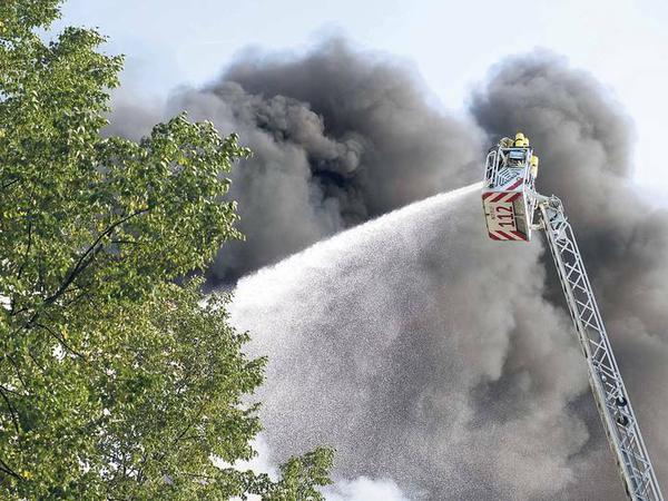 Berlins Feuerwehr stehe kurz vor der Handlungsunfähigkeit, warnt der Landesfeuerwehrverband.