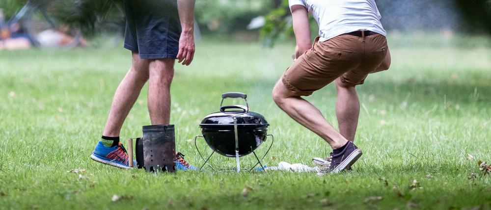 Die meisten Bezirke haben das Grillen auf ausgewiesenen Grillflächen inzwischen untersagt.