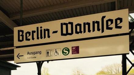 Auch typisch: die Schriftart auf den Schildern.