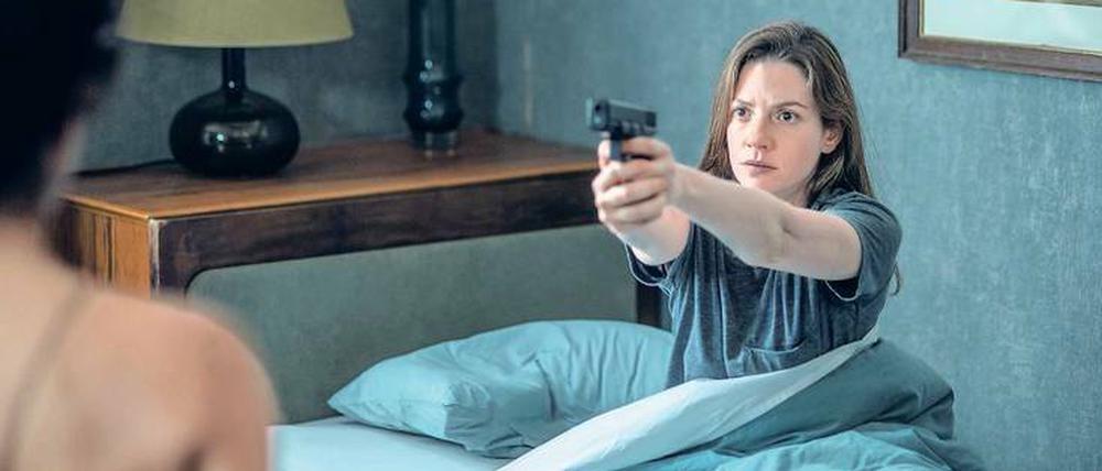 Mossad-Agentin Mona (Neta Riskin) ist ihrer neuen Zimmergenossin gegenüber anfangs noch misstrauisch. 