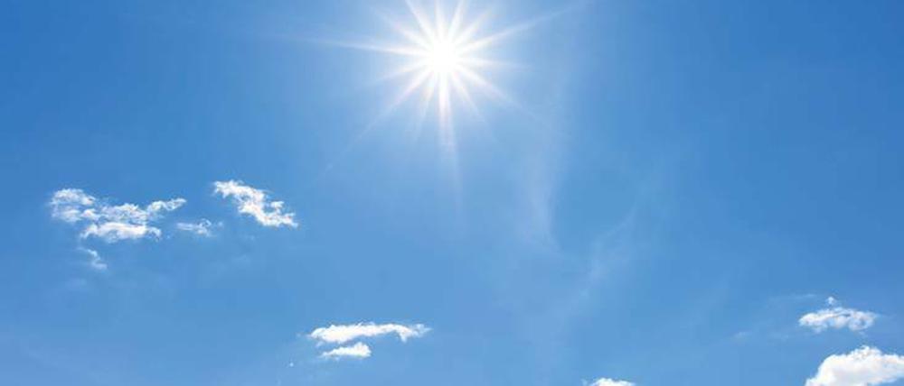 Atmosphärisch. Irgendwo dort oben dreht der Jetstream über die Nordhalbkugel. Fehlt ihm die Energie, können lange Extremwetterphasen die Folge sein.