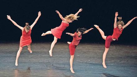 Best of Beethoven. Szene aus „Trois Grandes Fugues“, mit denen das Ballet de l’Opéra de Lyon das Festival eröffnen wird. 