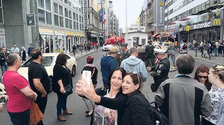 Lieblingsort der Touristen. Am Checkpoint Charlie wird geplant - und über die Pläne gestritten 