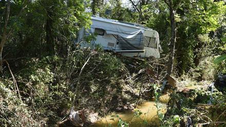 Saint-Julien-de-Peyrolas in Südfrankreich: Überschwemmungen verwüsteten einen Campingplatz.