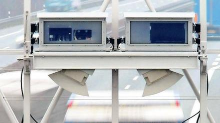 Neu ausgeschrieben. Nach dem Auslaufen des Betreibervertrags von Daimler und Telekom soll das Mautsystem 2019 wieder an Private vergeben werden. Foto: Rolf Vennenbernd/dpa