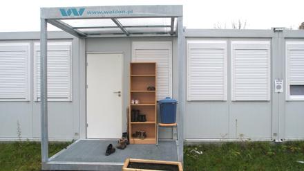 Heizen im Sommer auf: Tempohomes, hier in einem Containerdorf in Lichtenberg.