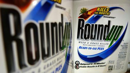 Das von Monsanto hergestellt Unkrautvernichtungsmittel Roundup mit dem umstrittenen Wirkstoff Glyphosat.