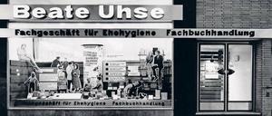Das erste Mal. Ein Sex-Shop ist längst längst keine Attraktion mehr. 1962 war das noch anders, da eröffnete Beate Uhse in der Angelburger Straße in Flensburg den ersten Sex-Shop der Welt.