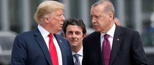 Auf dem Nato-Gipfel im Juli hatten sich die Kontrahenten Trump (links) und Erdogan noch etwas zu sagen.