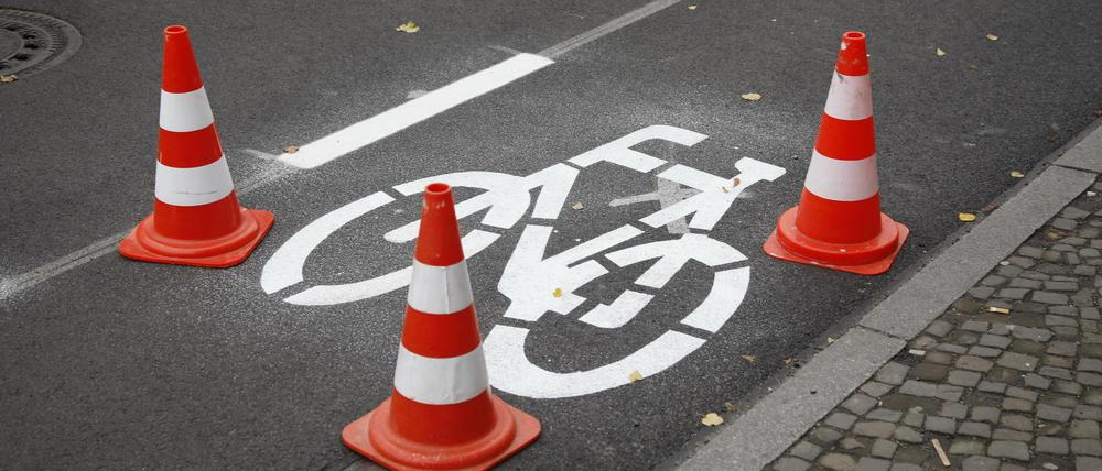 Für eine Radspur am Tempelhofer Damm müssen Radfahrer sich noch eine Weile gedulden.