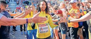 Tolle Atmosphäre. Die Sportler wie hier Malaika Mihambo waren begeistert von der Stimmung im Mini-Stadion am Breitscheidplatz. 