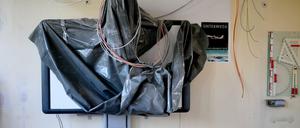Viele Schulen können ihre Ausrüstung nicht nutzen - wegen Bauarbeiten oder mangels ausreichendem Internet.
