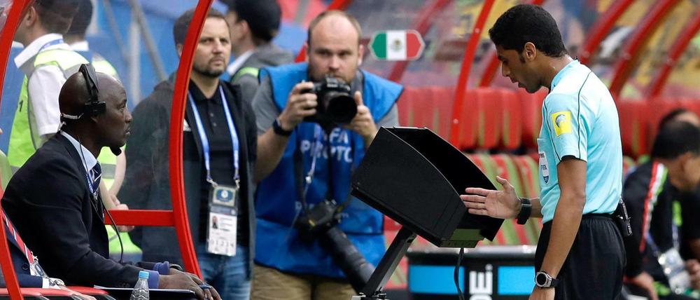 Nochmal draufgeschaut. DFB und DFL wollen beim Thema Videobeweis Klarheit schaffen.