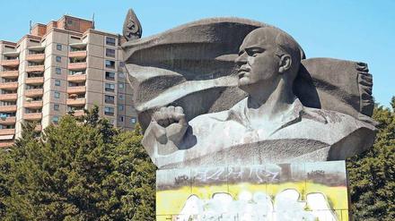Schweigender Koloss. Das Thälmann-Denkmal, entworfen vom sowjetischen Monumentalplastiker Lew Kerbel, wurde 1986 eingeweiht.