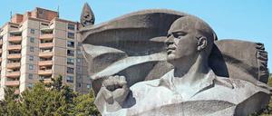 Schweigender Koloss. Das Thälmann-Denkmal, entworfen vom sowjetischen Monumentalplastiker Lew Kerbel, wurde 1986 eingeweiht.