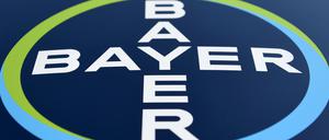 Aufnahme des Bayer-Logos (Symbolbild)