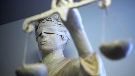 Wenn die Politik den Respekt vor der Justiz verliert, ist der Rechtsstaat akut gefährdet.