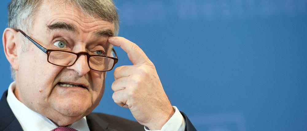 NRW-Innenminister Herbert Reul verteidigt die Abschiebung von Sami A. als Sache des gesunden Rechtsempfindens.