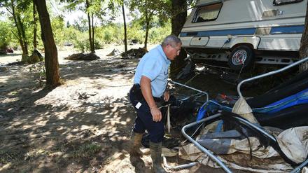 Ein überschwemmter und beschädigter Wohnwagen nach den Überflutungen in Südfrankreich. 