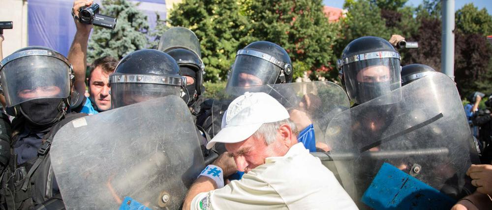 Mit großer Härte ging die Polizei vor einer Woche gegen die Demonstranten in Bukarest vor.