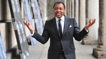 Okwui Enwezor, hier im Jahr 2011, leitete bis vor zwei Monaten das Münchner Haus der Kunst, war Documenta- und Venedig-Biennale-Chef. 