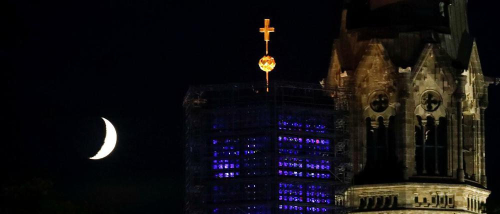 Die Gedächtniskirche bei Nacht.