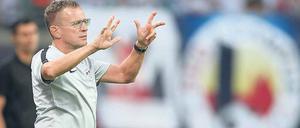 Zwei Ämter für einen. Ralf Rangnick ist jetzt Trainer und Sportdirektor in Leipzig.