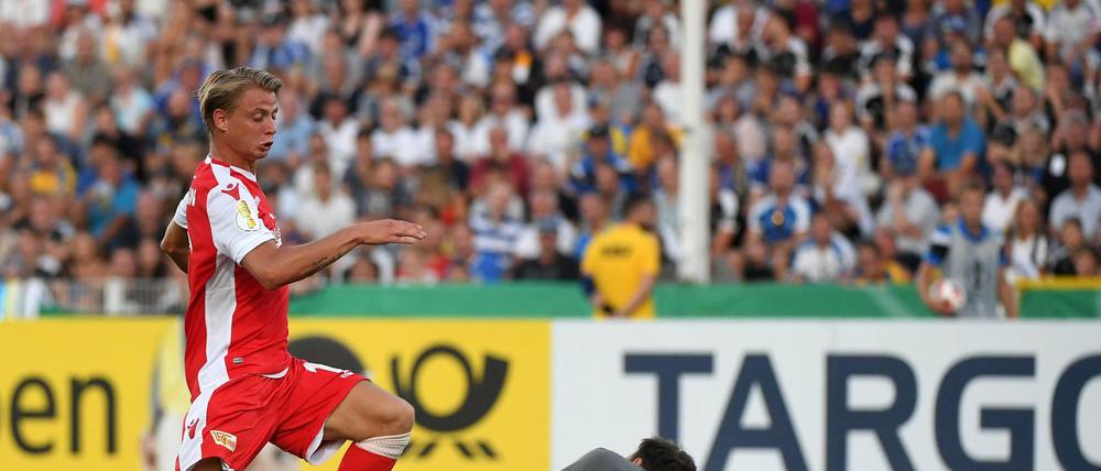 Den Schritt schneller. Simon Hedlund erzielte gegen Jena zwei Tore. 