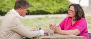 Andrea Nahles, Vorsitzende der SPD, unterhält sich mit Thomas Walde, Journalist, während des "Berlin direkt" ZDF-Sommerinterviews. 