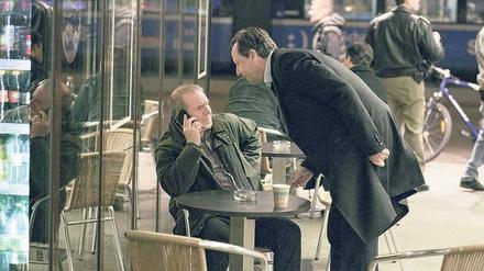 Kommissar Hanns von Meuffels (Matthias Brandt) und der Verfassungsschützer Peter Röhl (Joachim Król).