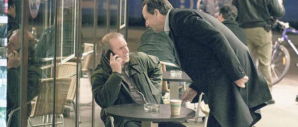 Kommissar Hanns von Meuffels (Matthias Brandt) und der Verfassungsschützer Peter Röhl (Joachim Król).