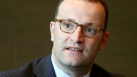 Jens Spahn war 2012 selbst Teil des Young-Leader-Programms der Atlantik-Brücke. Am Mittwoch hielt er eine Rede vor Teilnehmern des aktuellen Jahrgangs in Schloss Neuhardenburg, Brandenburg. 