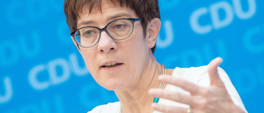 Annegret Kramp-Karrenbauer (CDU), Generalsekretärin