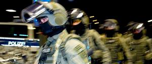 GSG9-Beamte bei einem Trainingseinsatz. 