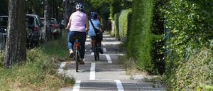 „Die Radspur ist straßenverkehrsrechtlich nicht in Ordnung", sagt eine Sprecherin des Bezirks.