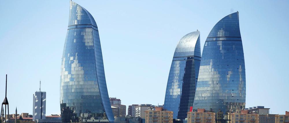 Glitzernde Fassade: Die Flammentürme in Aserbaidschans Hauptstadt Baku. 