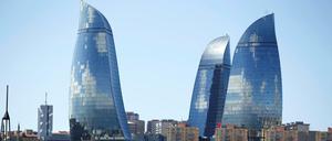 Glitzernde Fassade: Die Flammentürme in Aserbaidschans Hauptstadt Baku. 