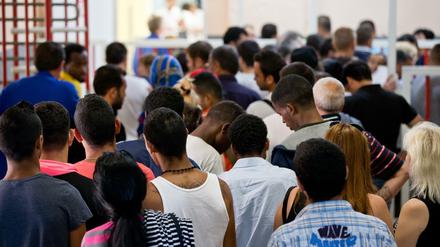 Asylbewerber in einer Zentralen Aufnahmeeinrichtung für Asylbewerber (ZAE)