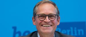 Michael Müller (SPD), Regierender Bürgermeister von Berlin, äußert sich nach der Senatssitzung vor Journalisten.