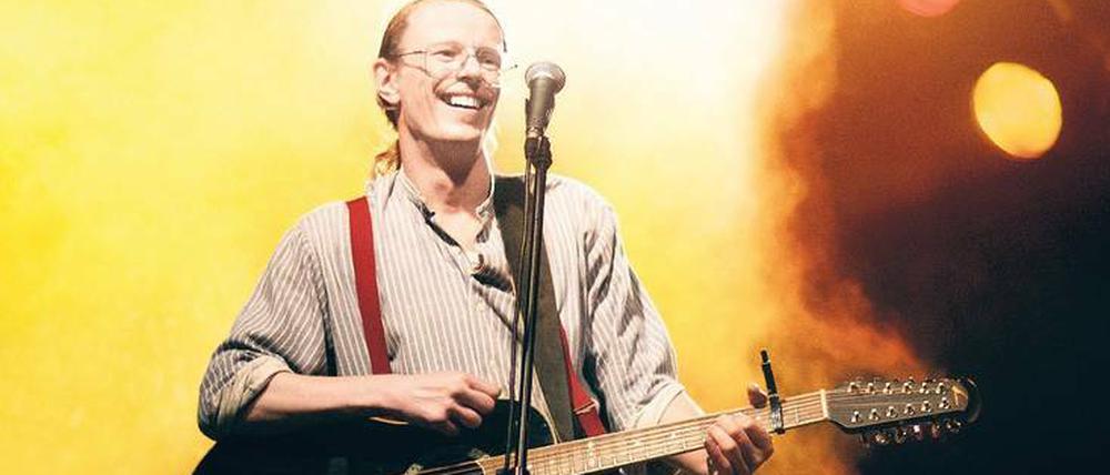 Einer wie der andere. Alexander Scheer spielt Gerhard Gundermann.