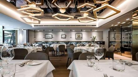 Zeitreise in die Neunziger. Das Restaurant 1687 in Mitte kultiviert das Edel-Luxuriöse.