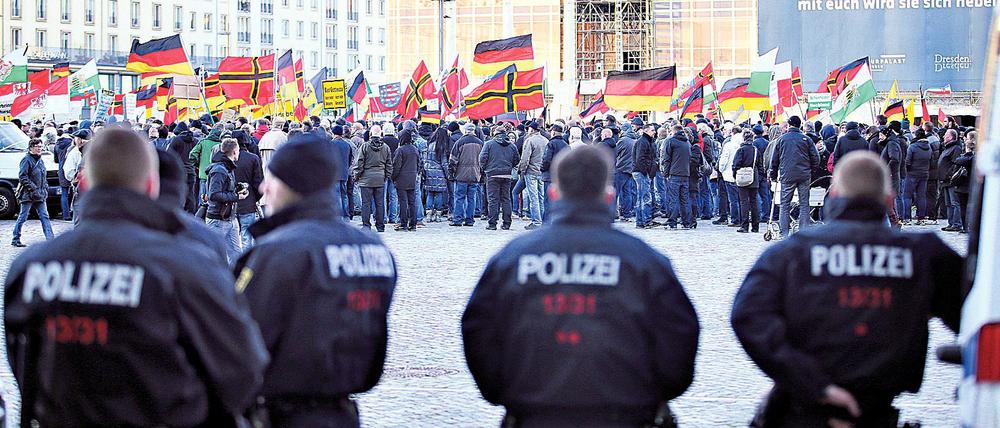 Der Fall des LKA-Mitarbeiters wirft Fragen über die politische Einstellung von Polizisten auf. 