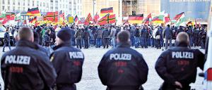 Der Fall des LKA-Mitarbeiters wirft Fragen über die politische Einstellung von Polizisten auf. 