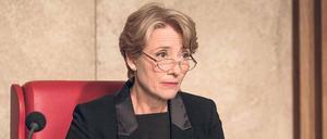 Urteil. Richterin Fiona (Emma Thompson) verfügt über Leben und Tod.